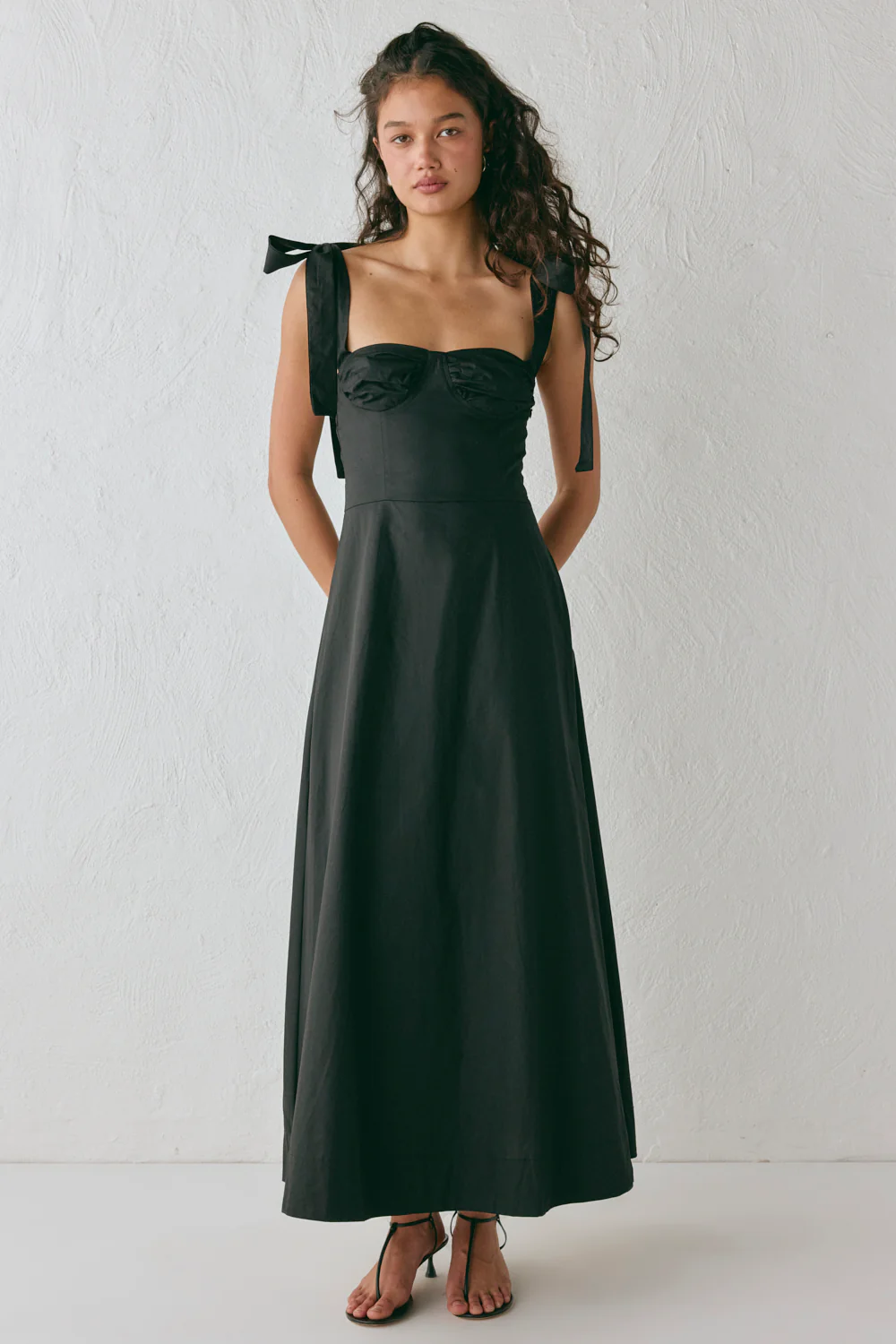 Lotte Midi Dress Black